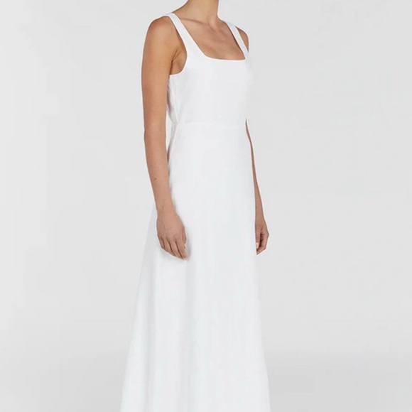 Dissh Shannon Linen Midi Dress. - Picture 2 of 6